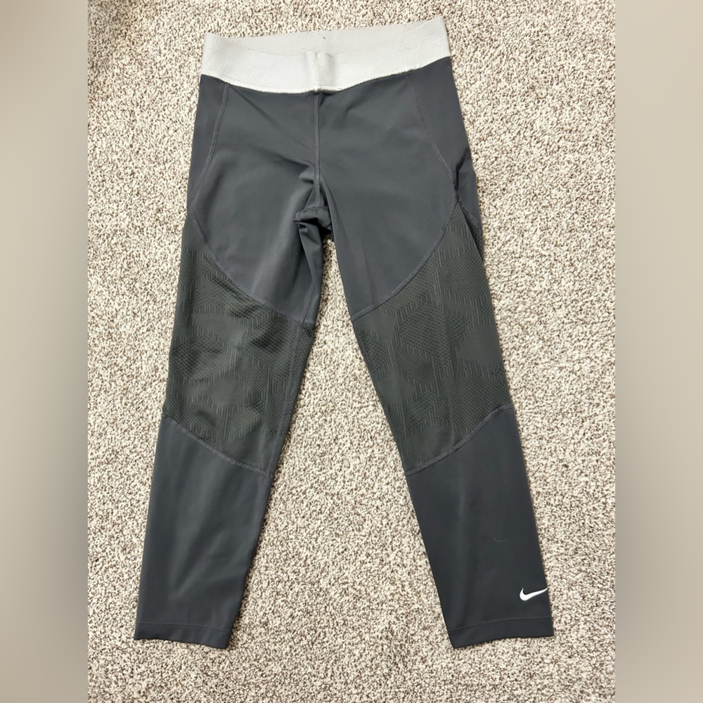Nike Dri-Fit Capris Leggings